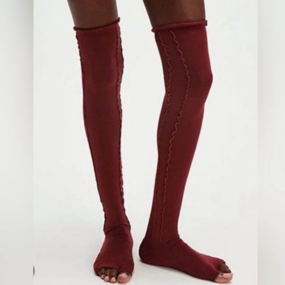 NWT! Free People FP Movement Ruffle Over The Knee Grip Open Toe Socks; Burgundy
